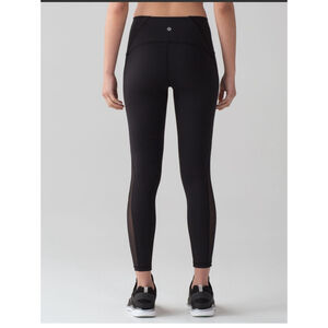 Lululemon Train Times 7/8 Pant *25"
Black (First Release) size 2
